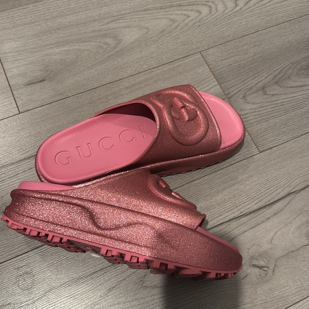 Gucci Platform Slides Only Worn Twice. In Great C… - image 3